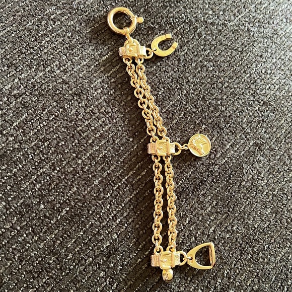 Burberry’s charm bracelet - Picture 2 of 11